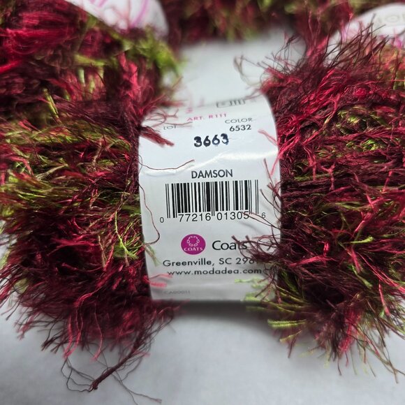 Lot of 17 Moda Dea Jai Alai Yarn Damson 6532 100% Polyester 50g 98yds Green Red - Picture 3 of 11